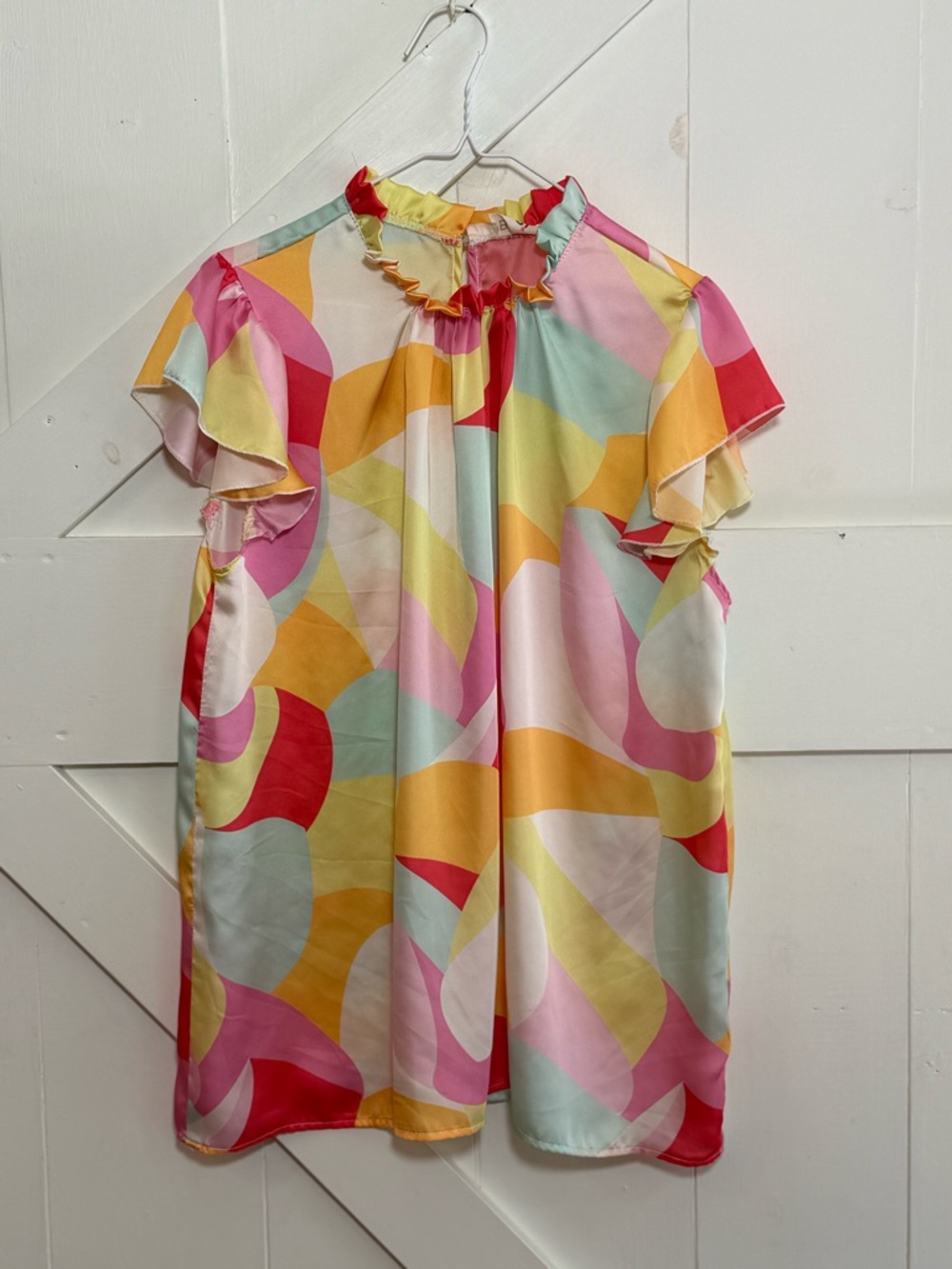 BiBi XL Colorful Abstract Print Ruffle Sleeve Top